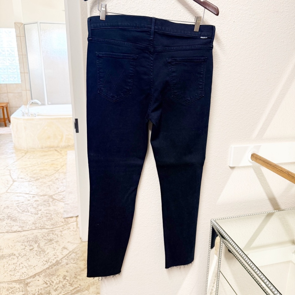 NEW MOTHER The Mid Rise Dazzler Ankle Fray Jeans Holding Hands 33 NWOT - Picture 8 of 8